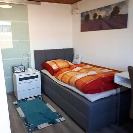 Monteur Und Uebernachtungszimmer 公寓